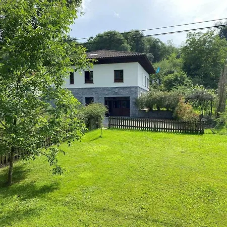 Casa De Carpinteros At-1366-as Arriondas